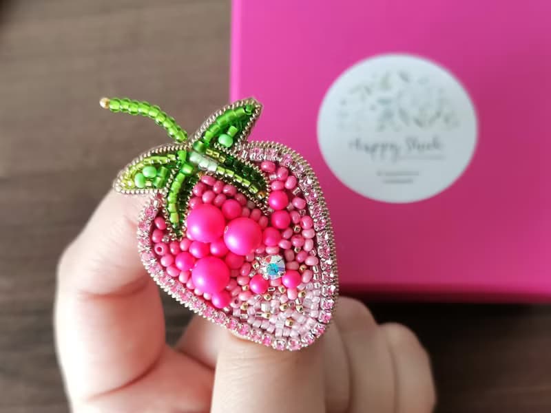 Strawberry jewelry pin handmade brooch beaded