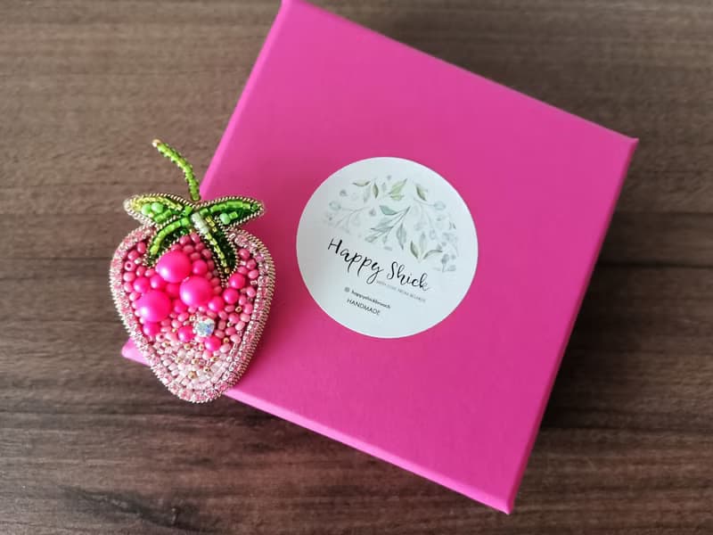 Strawberry jewelry pin handmade brooch beaded