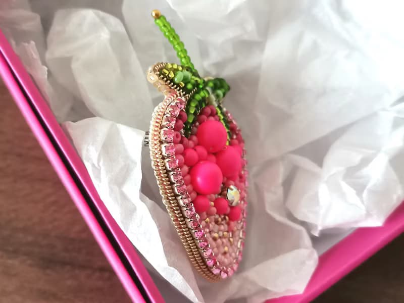 Strawberry jewelry pin handmade brooch beaded