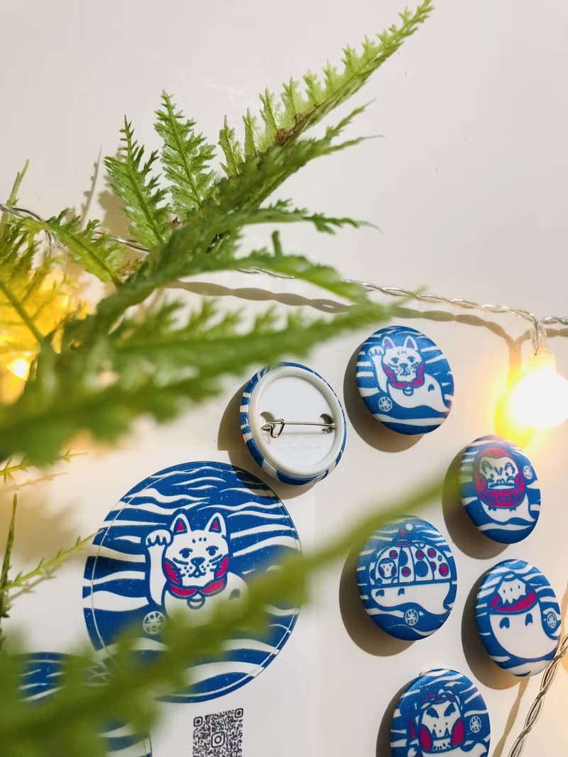 飄洋過海守護靈插畫-招財貓-富士山-不倒翁-南瓜-桃太郎布面胸章