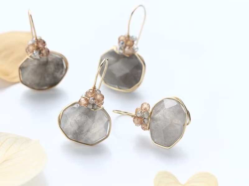 14kgf- modest sheer gray wrap pierced earrings