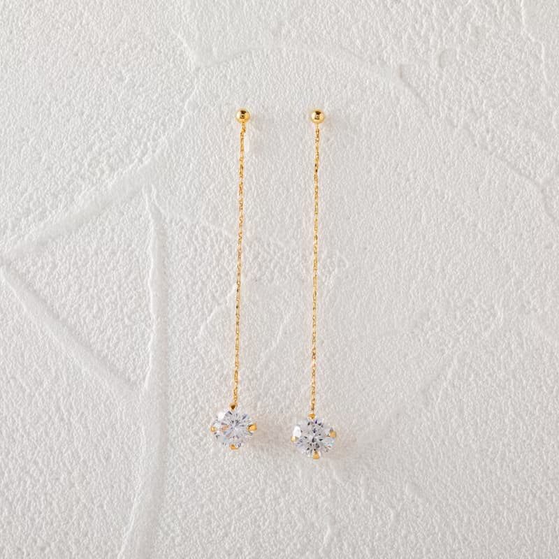 sway-round pierced earring GD　ニッケルフリーピアス　キュービックジルコニアが揺れるおしゃれなシンプルデザイン ゴールド