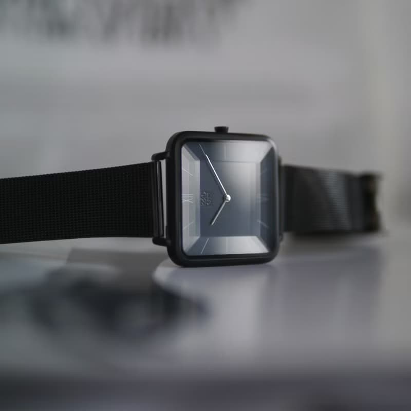 THIN 5011 時尚極簡晶礦方錶 - 黑