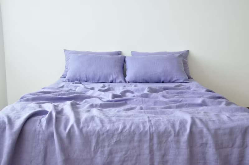 Lavender linen fitted sheet / Softened linen bed sheet / Deep pocket