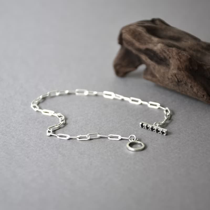 簡約粗銀鏈925銀配黑尖晶石圈扣手鍊 //Sterling Silver Bracelet