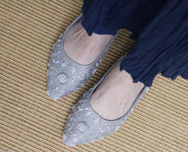 【月魄灰】印度風情/手工尖頭繡花鞋