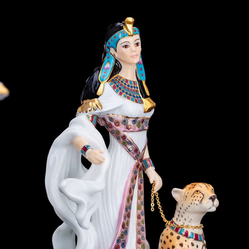 Royal Worcester 埃及豔后Nefertari 限量陶瓷雕像神聖女王與獵豹