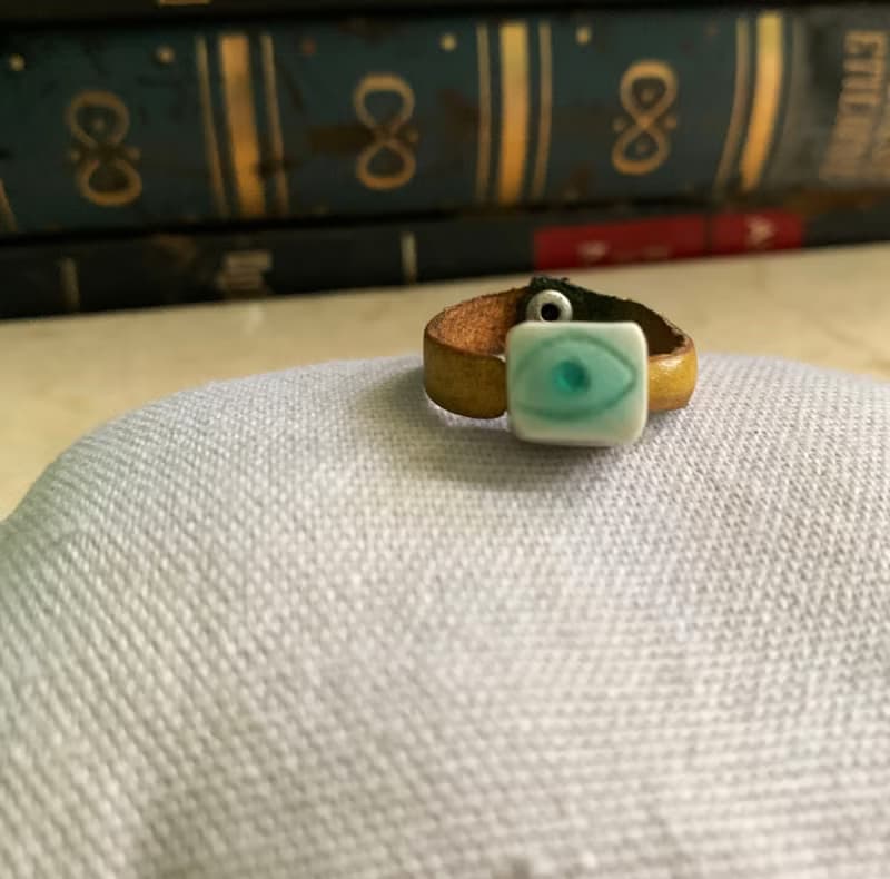 戒指 日本白瓷 自然釉色 無限看不膩色調 真皮革