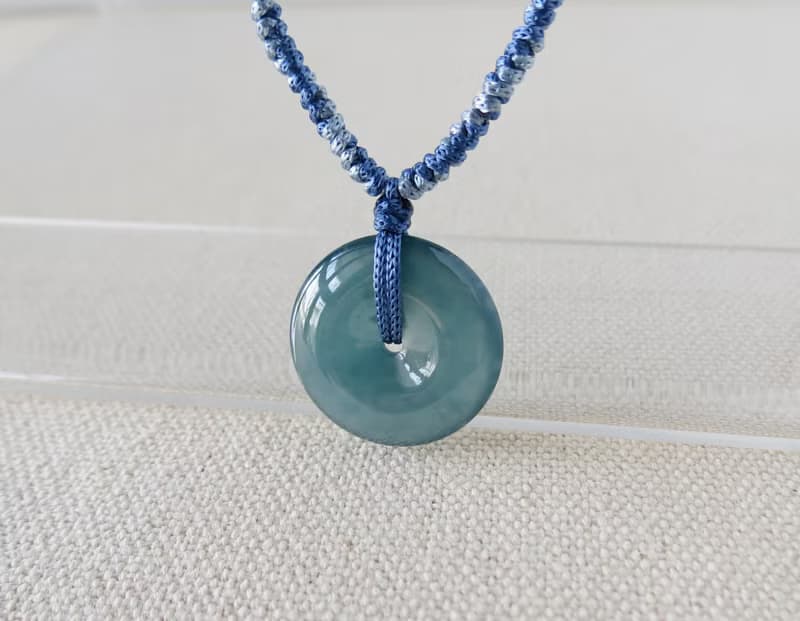 本命年【歲歲平安】冰藍水雪花棉平安扣翡翠絲光編織項鍊SA57招財