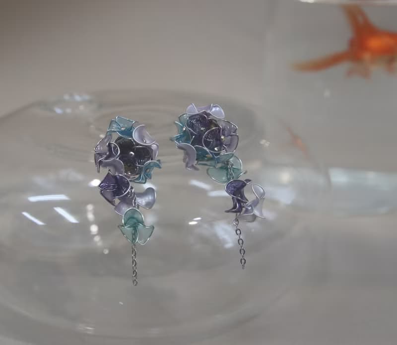 紫陽繡球 流蘇耳針/ 耳夾