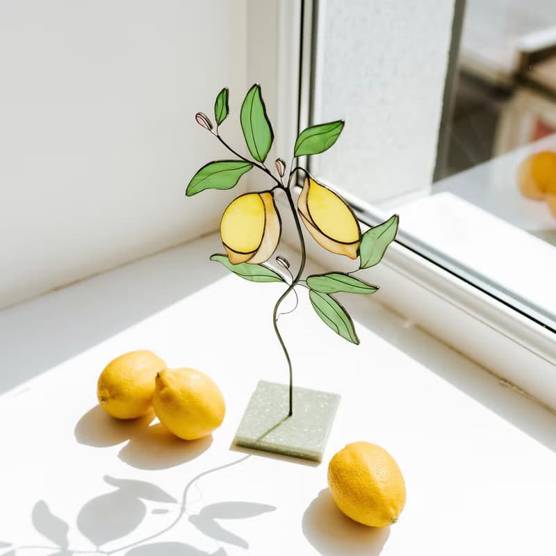 木架上的彩色玻璃檸檬樹 Suncatcher 客廳裝飾