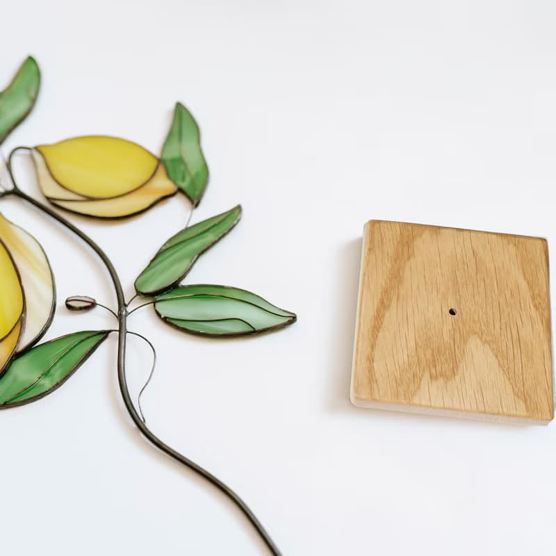 木架上的彩色玻璃檸檬樹 Suncatcher 客廳裝飾