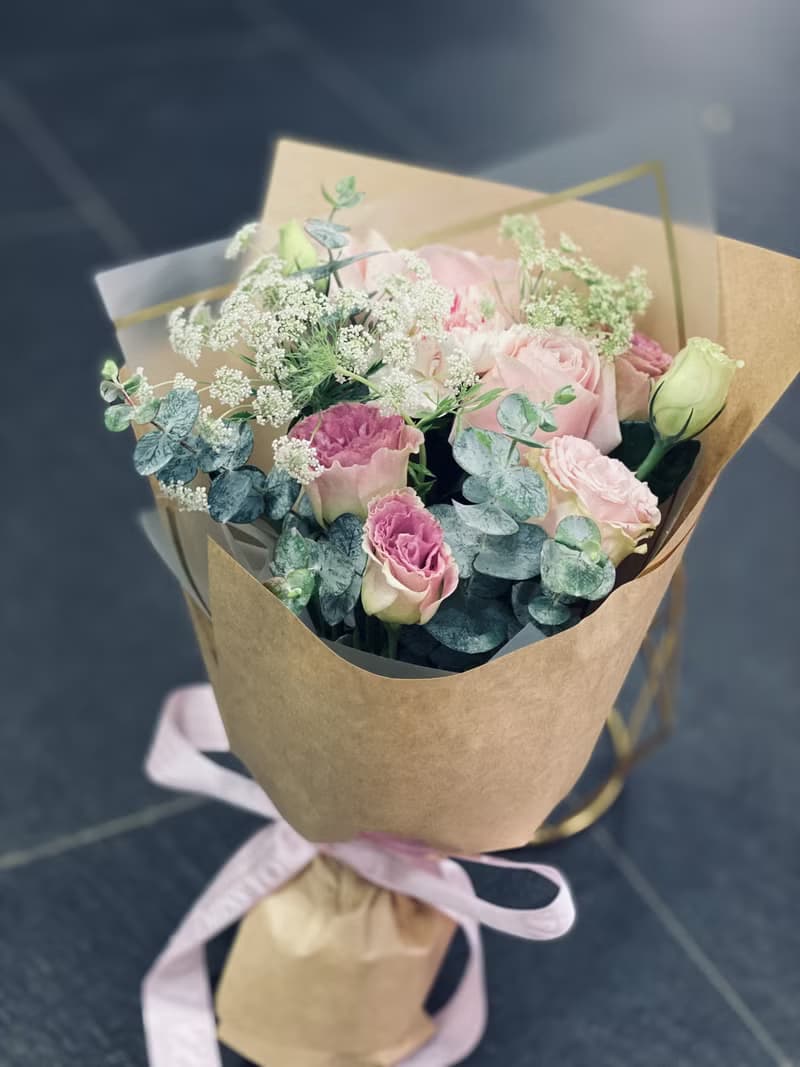 簡約自然主義鮮花花束  畢業 生日首選  台北可自取