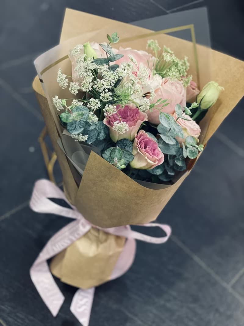 簡約自然主義鮮花花束  畢業 生日首選  台北可自取