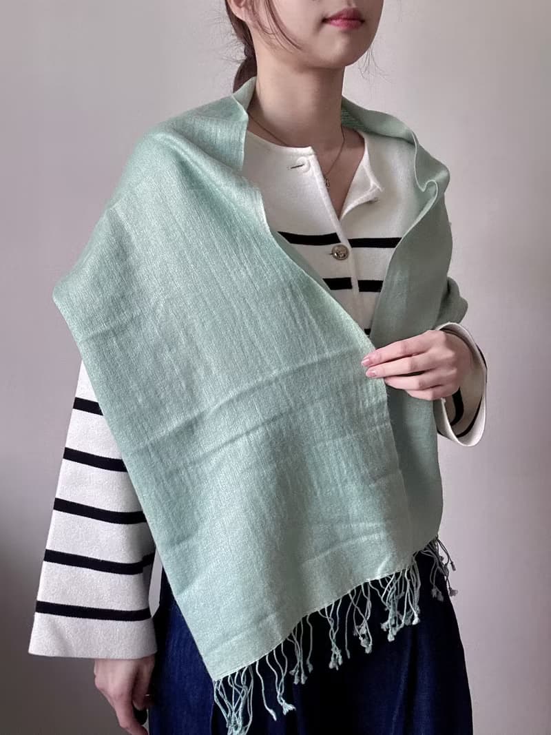 中古正品 Christian Dior 迪奧 淡綠色 羊絨披肩圍巾 cashmere
