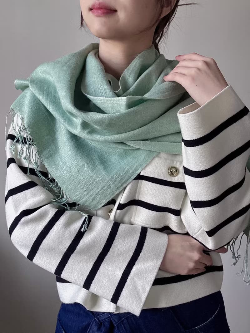 中古正品 Christian Dior 迪奧 淡綠色 羊絨披肩圍巾 cashmere