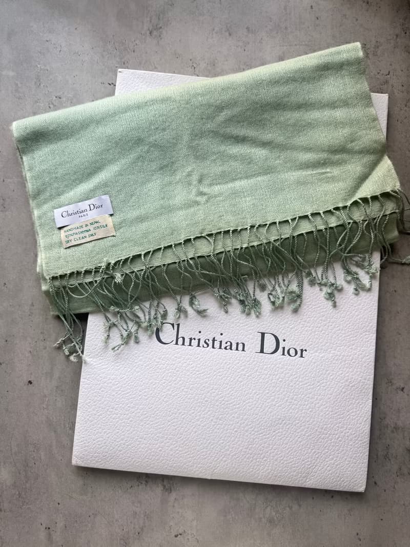 中古正品 Christian Dior 迪奧 淡綠色 羊絨披肩圍巾 cashmere