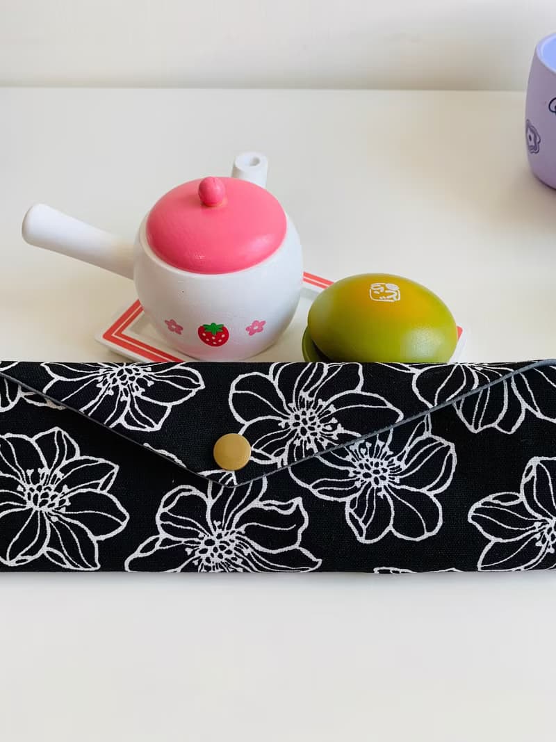 文青風環保筷袋  風情萬種 黑  手作餐具袋.交換禮物.