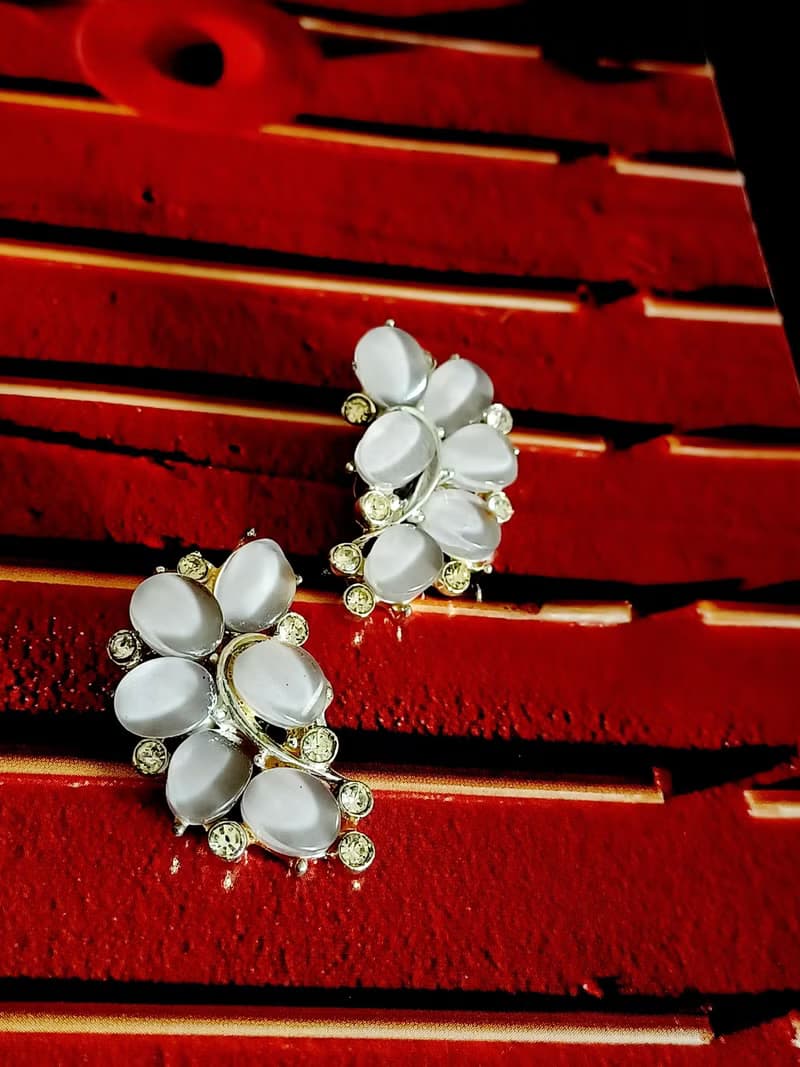 vintage jewelry  典雅葡萄色通透塑料枝葉造型 夾式耳環
