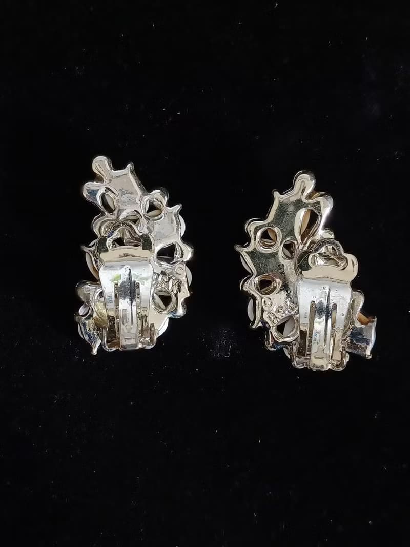 vintage jewelry  典雅葡萄色通透塑料枝葉造型 夾式耳環