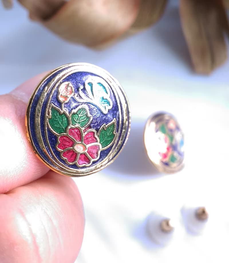 【西洋古董飾品 】景泰藍 紫色底 蝶花 小蝴蝶 花卉 針式耳環
