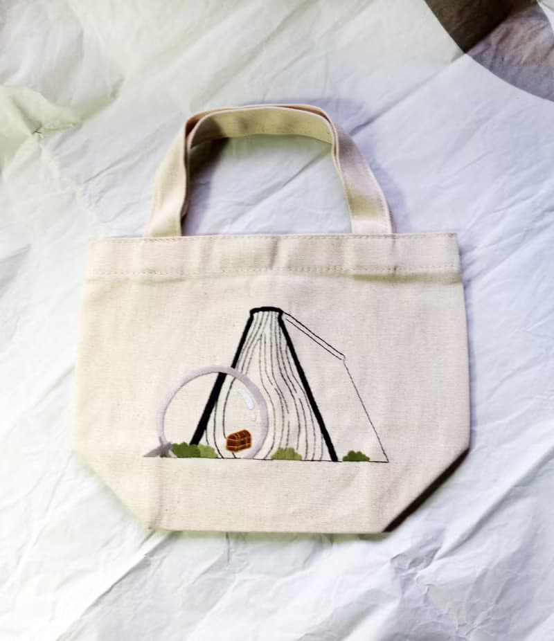 手工刺繡環保小提袋 - 尋找書中的寶藏