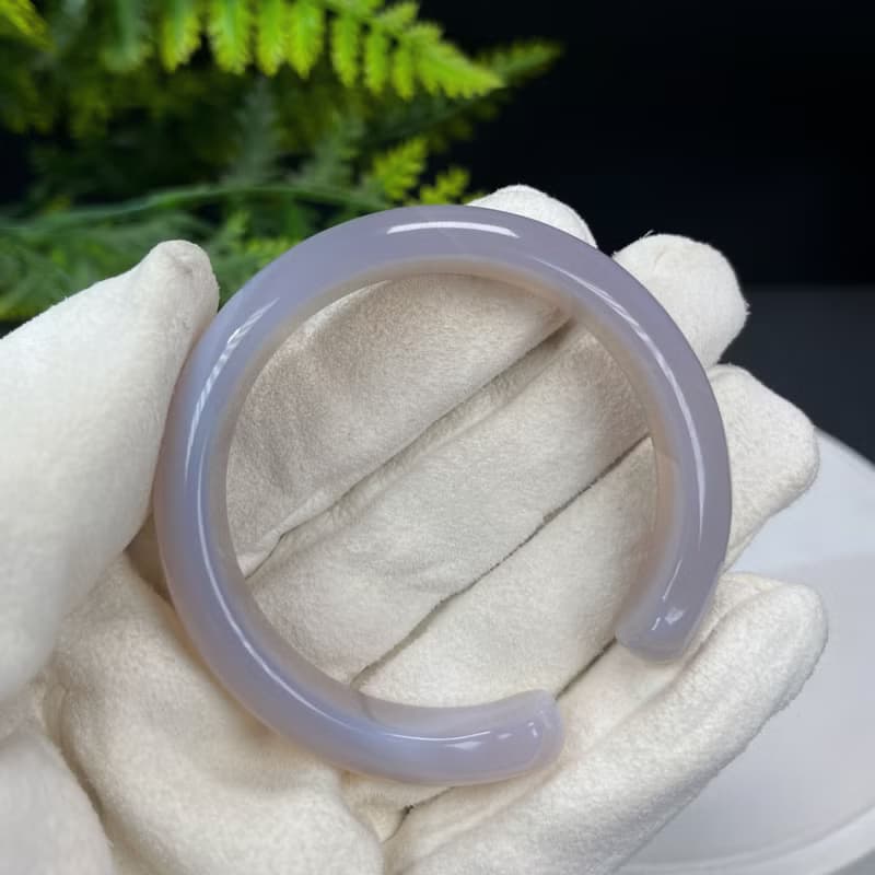 精品 灰色開口瑪瑙手镯 53MM 冰潤起光雕刻貓爪 辟邪護佑好運平安