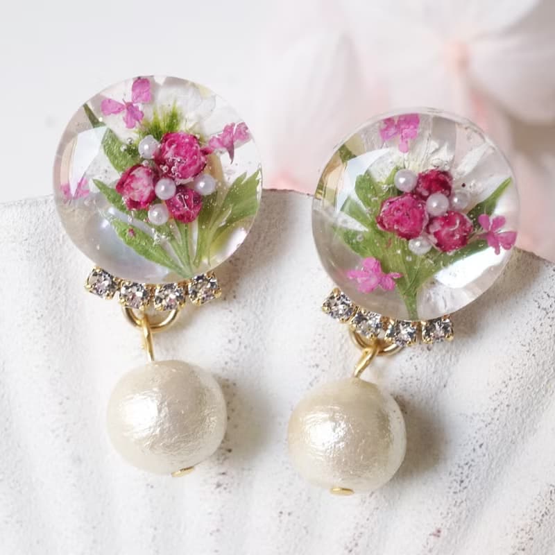 かすみ草の花束jewelryイヤリング