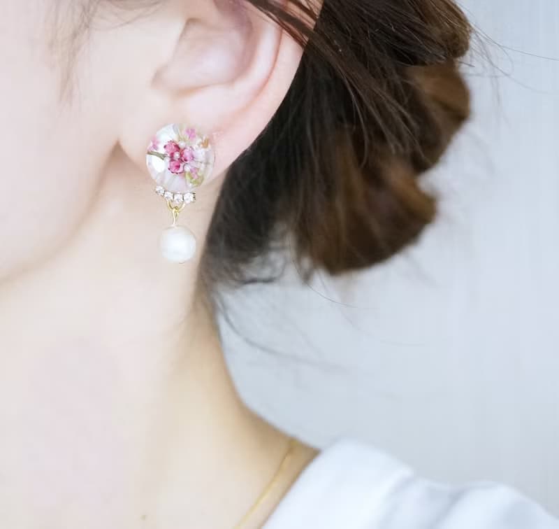 かすみ草の花束jewelryイヤリング