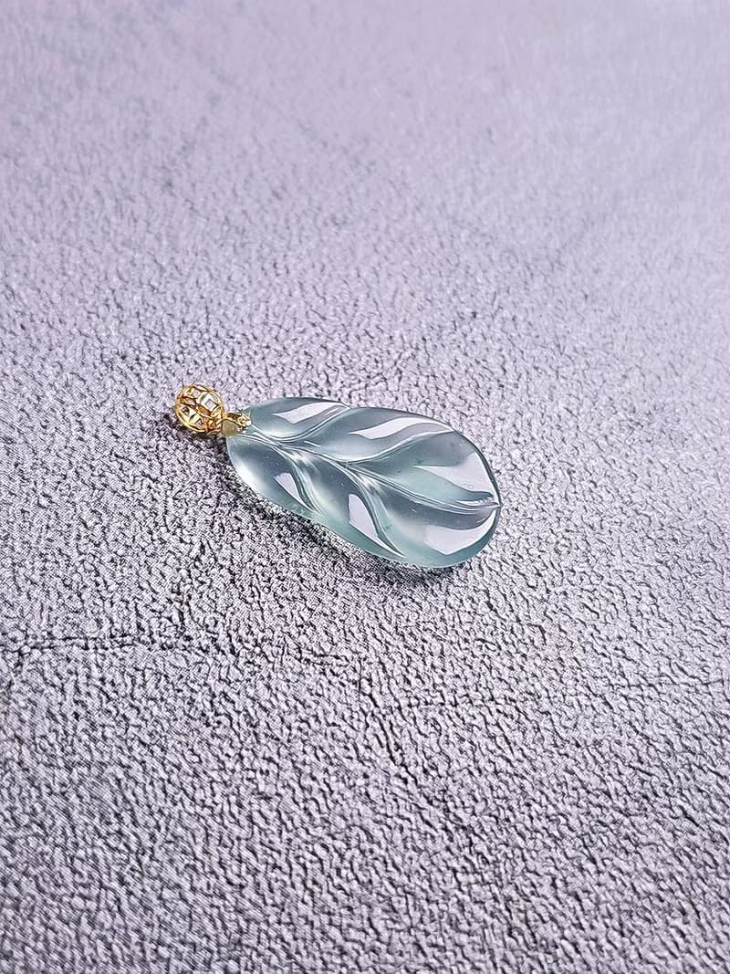 一夜暴富|純18k金仙氣高冰玻藍剛葉子|A貨翡翠藍翡吊墜項鍊