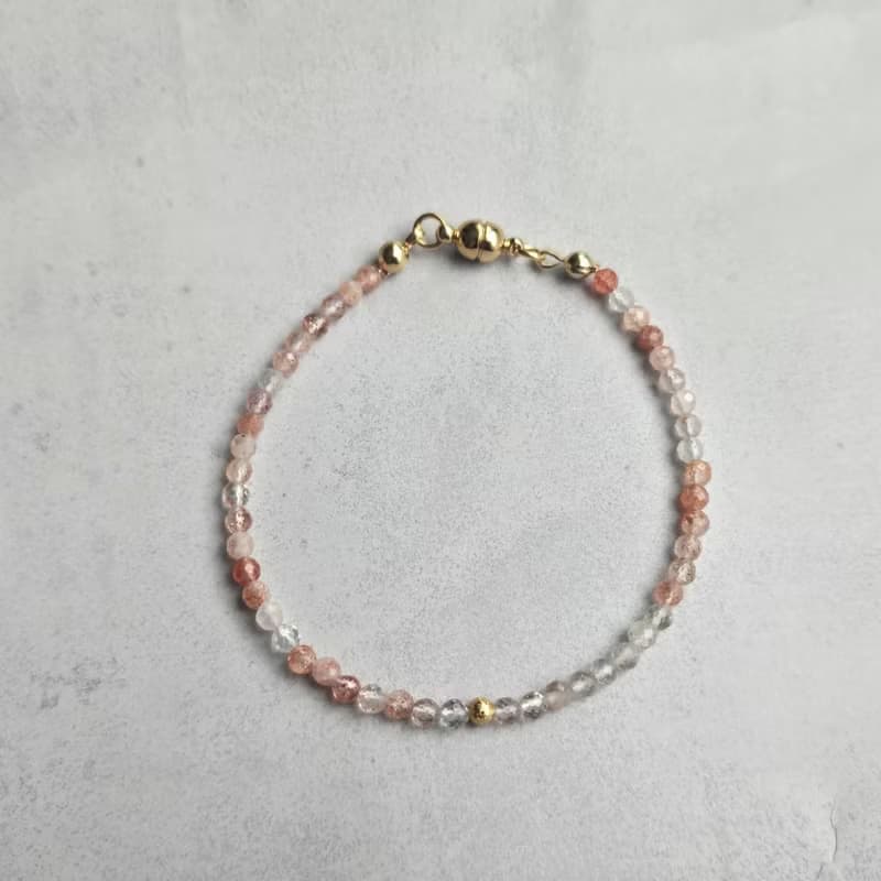 【Japan Handmade】サンストーン ブレスレット　医療用ステンレス　マグネット式　上品で愛らしい輝き