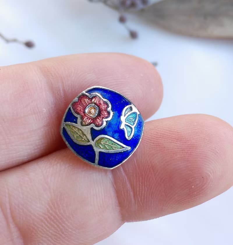 【西洋古董飾品 】早期台灣製 景泰藍-小巧 藍底 小花卉 針式耳環