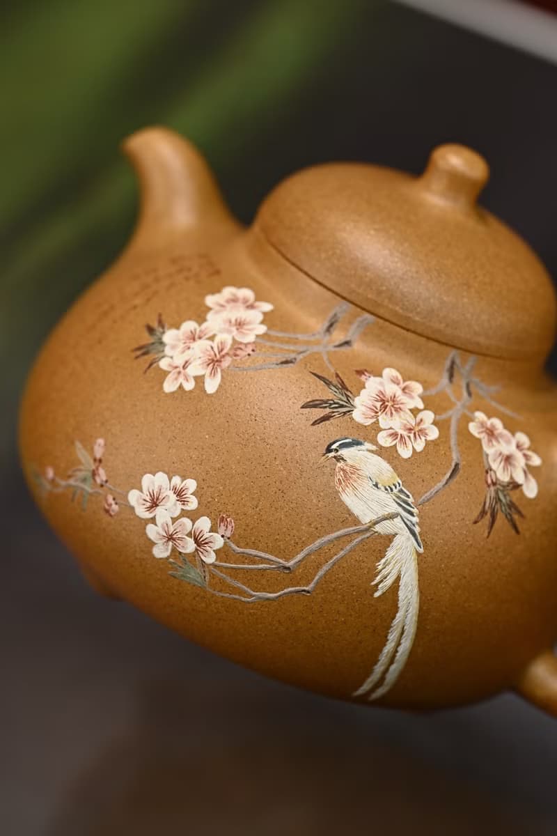 三足乳鼎 全手工大拍陶手作品容量230cc段泥壺體簡潔腴潤