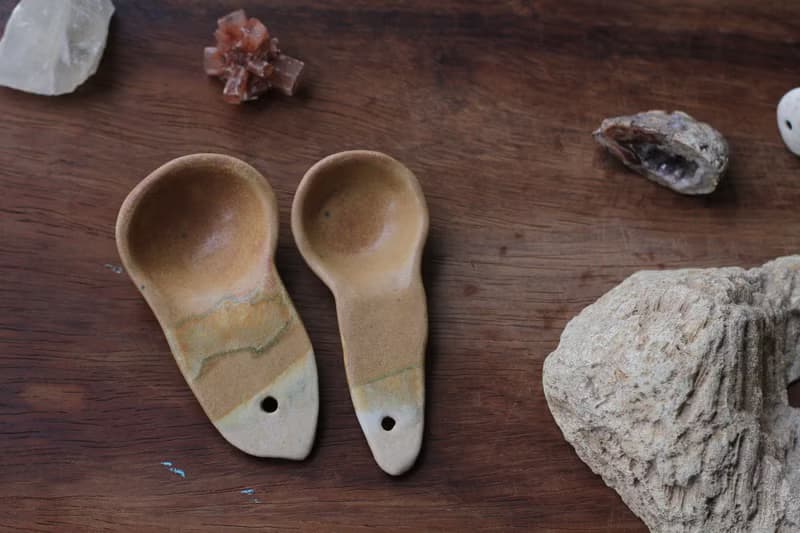 純手捏橘黃色小鳥形象陶瓷湯匙/陶匙(1對)