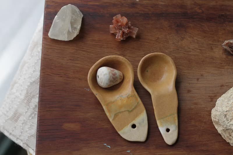 純手捏橘黃色小鳥形象陶瓷湯匙/陶匙(1對)