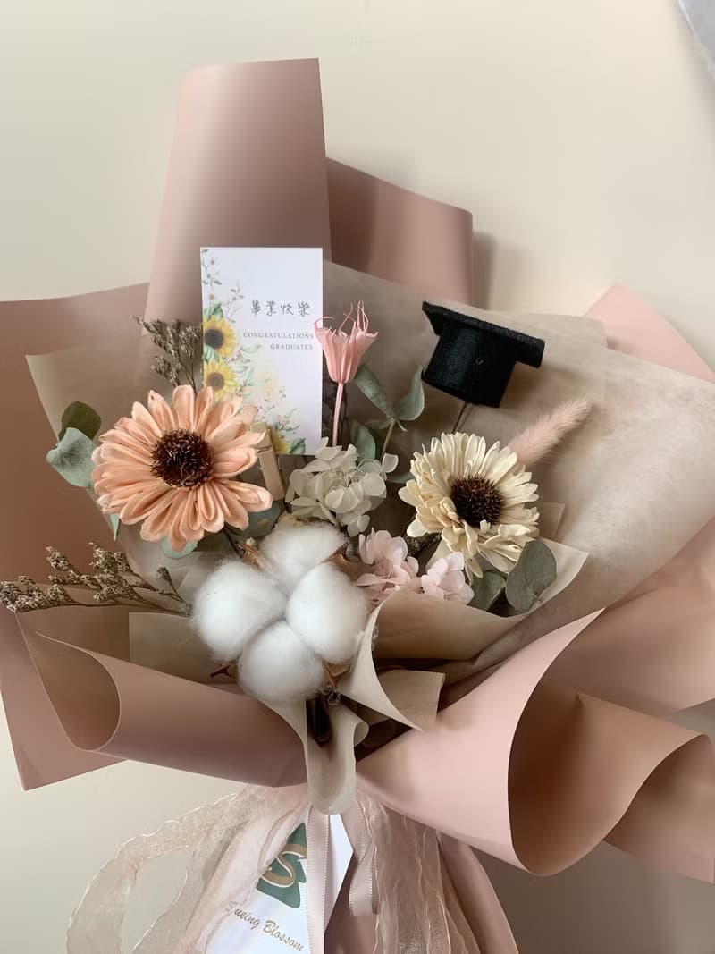 sueing_blossom  乾燥太陽花畢業花束