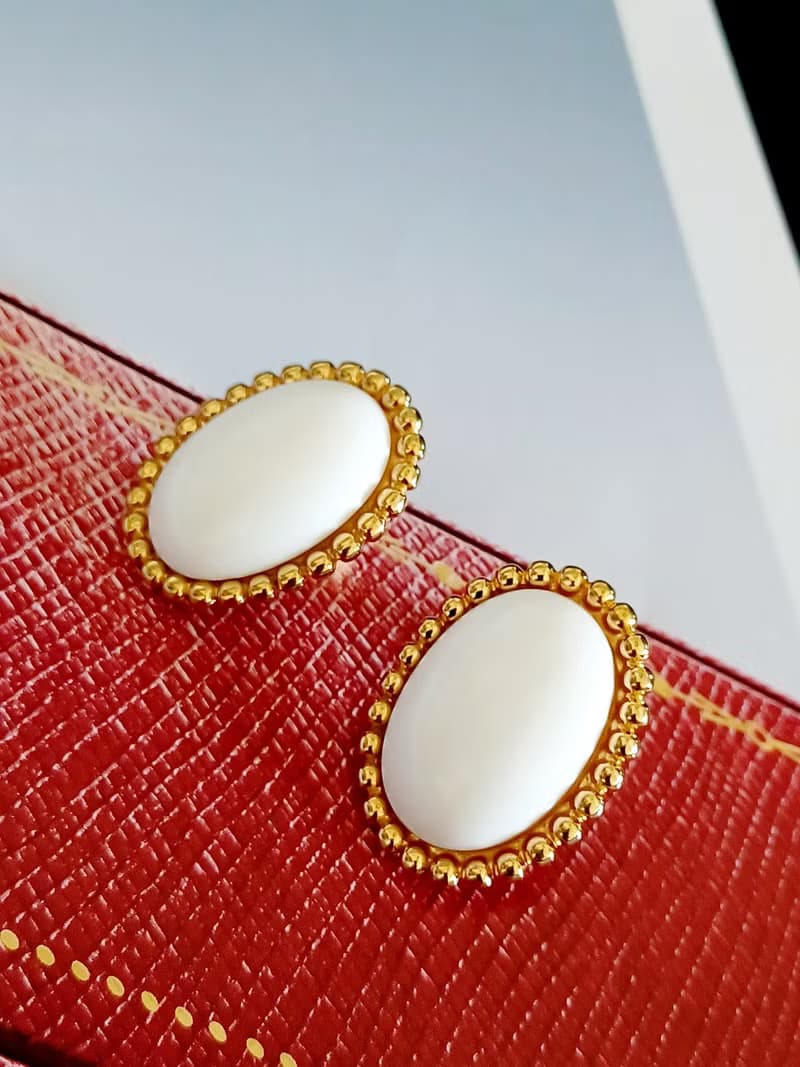 vintage jewelry  Monet 古董框金賽珞珞夾式耳環