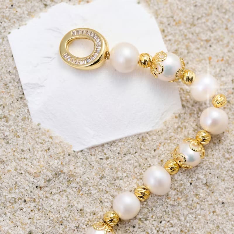 天然白色淡水珍珠手鍊 10–11mm 金色橢圓扣 典雅貴氣 萬聖節禮物