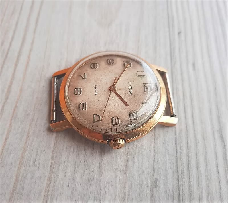 Wostok 18 jewels mechanic mens watch USSR - Soviet wind up wristwatch Vostok