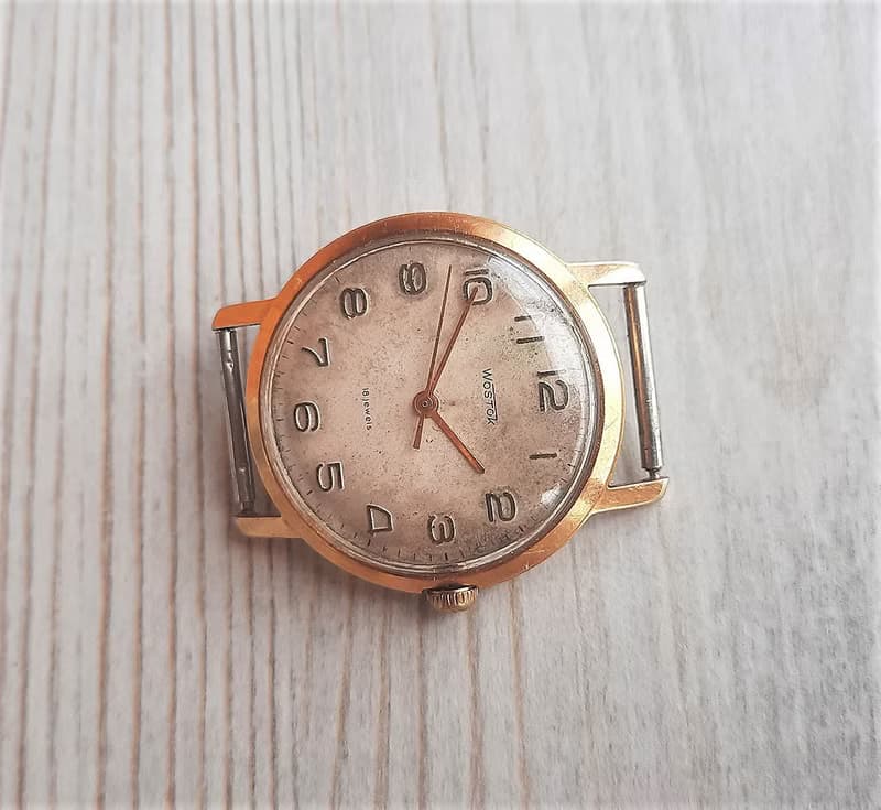 Wostok 18 jewels mechanic mens watch USSR - Soviet wind up wristwatch Vostok