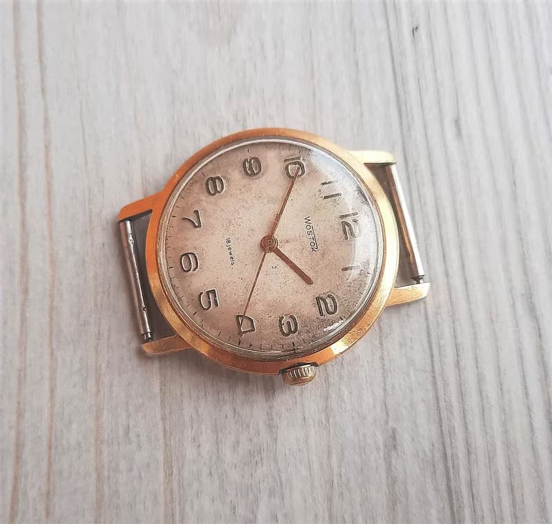 Wostok 18 jewels mechanic mens watch USSR - Soviet wind up wristwatch Vostok