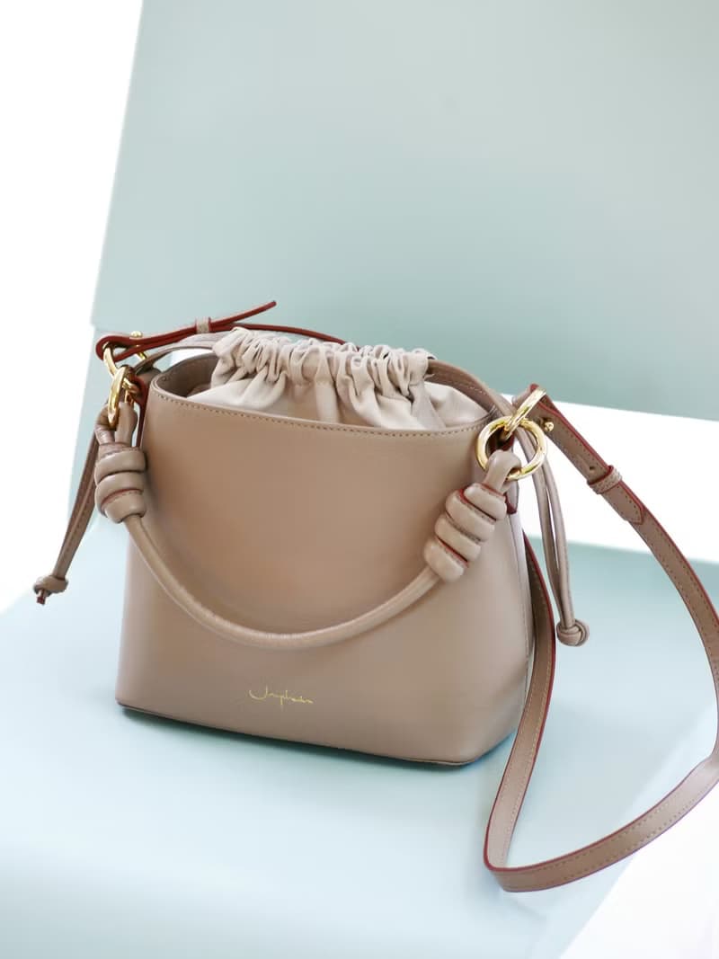 真皮包包 Fuji Bucket Bag 束口袋 / Taupe