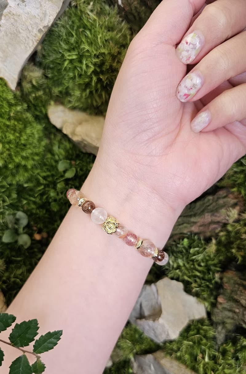 流光溢彩的時光-膠花水晶/花幽靈/草莓晶/黑金超七/紫玉晶/手鍊