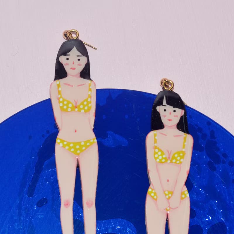 黃色波點比基尼少女 復古浪漫夏日人型耳飾 手繪木製