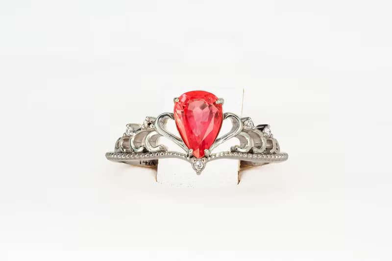 Tiara gold ring with pink tourmaline and diamonds