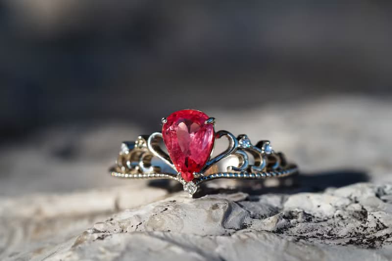 Tiara gold ring with pink tourmaline and diamonds
