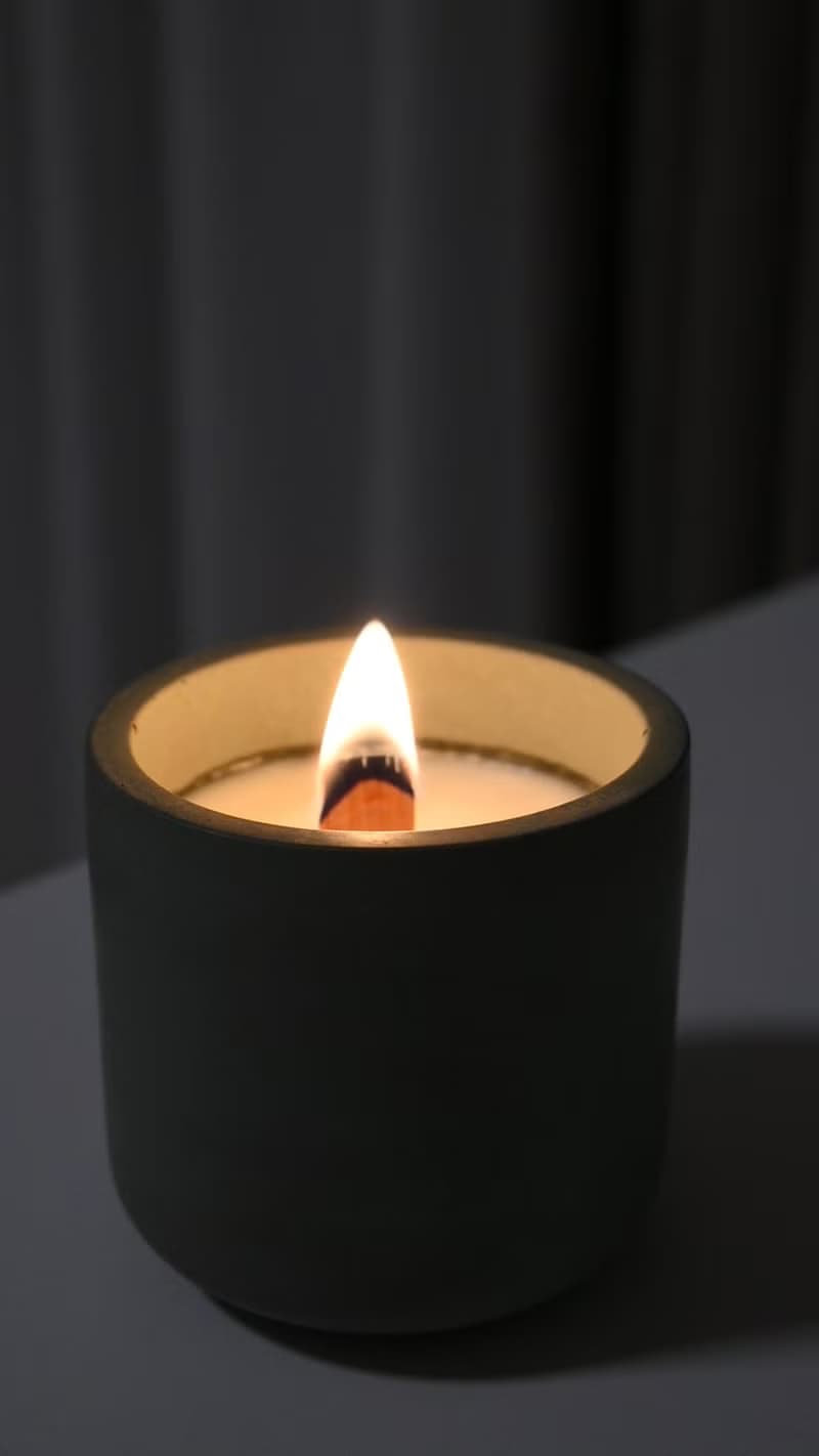 聖誕節版精油木芯蠟燭組 聖誕禮物 大豆蠟燭 木芯蠟燭 旋轉燭台