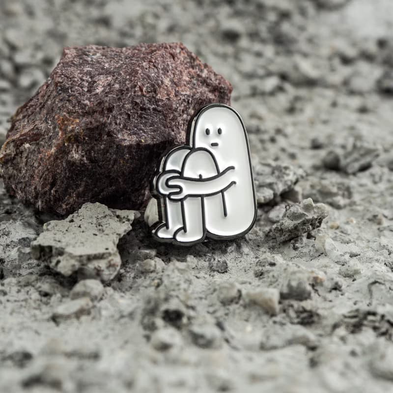 Quiet Enamel Pin – Me time | Gift ideas for introverts | 內向者徽章
