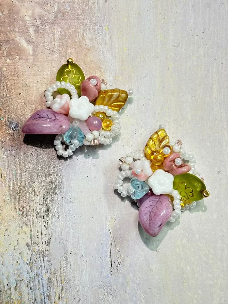 原創花叢耳飾 串珠花朵耳環 手作串珠耳釘 櫻花草