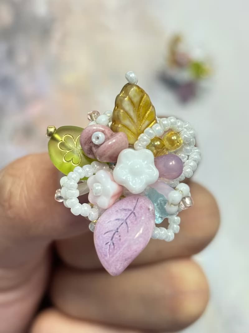 原創花叢耳飾 串珠花朵耳環 手作串珠耳釘 櫻花草